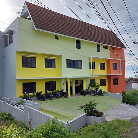 Yellow Guest House Uluwatu Εξωτερικό φωτογραφία